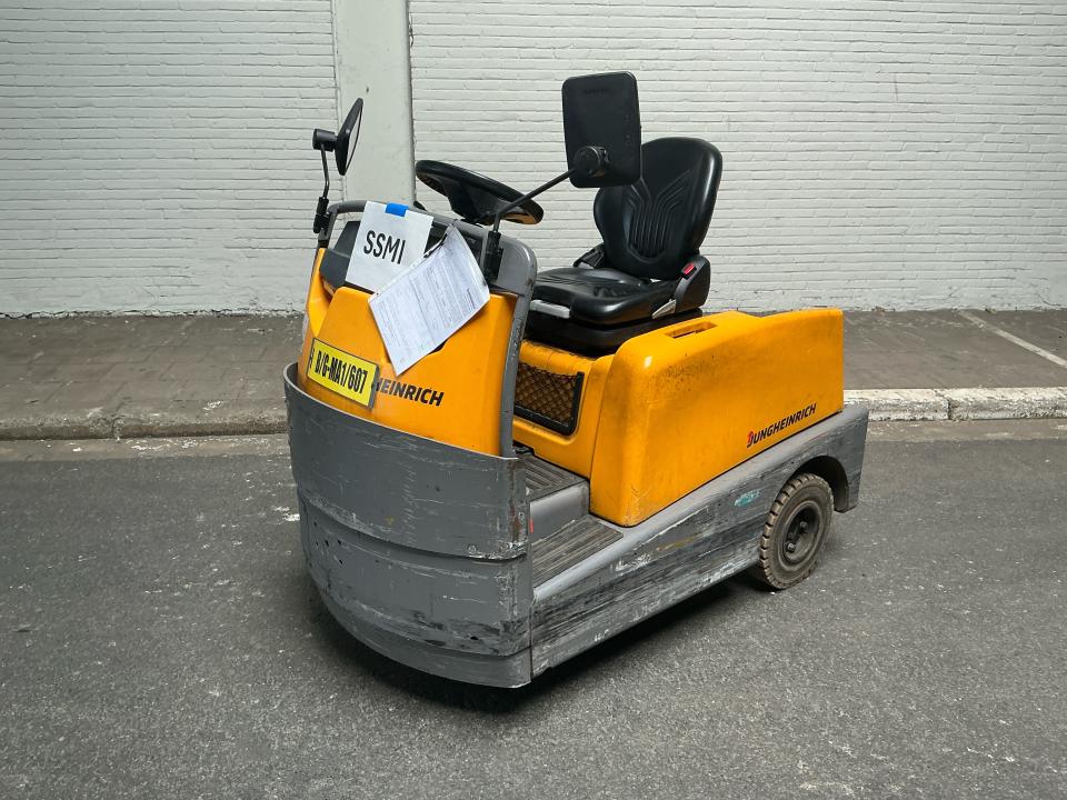 Tow tractor Tow Trucks