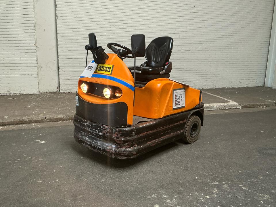 Tow Tractor Tow Trucks