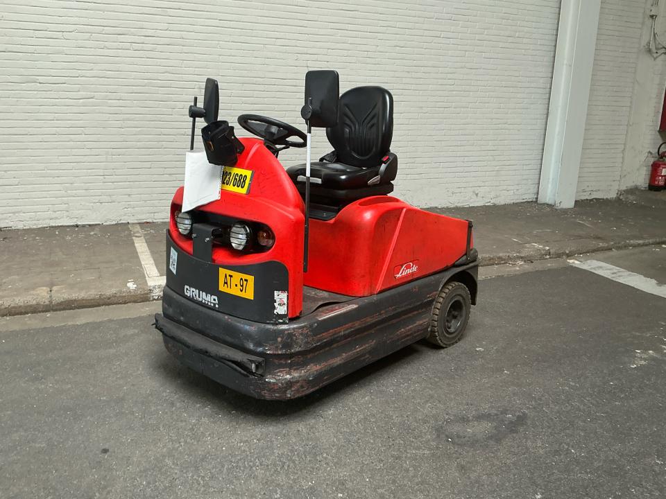 Tow Tractor Tow Trucks