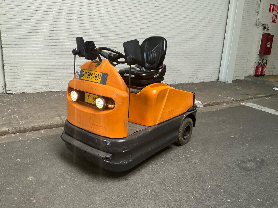 Tow truck Internal Transportation