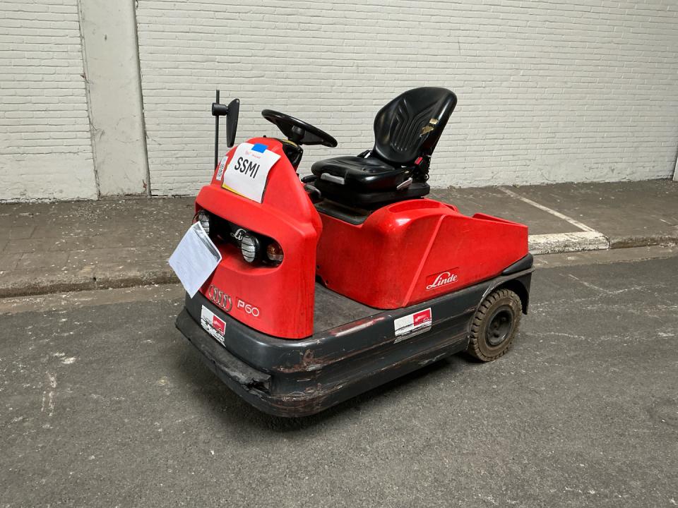 Tow tractor Tow Trucks