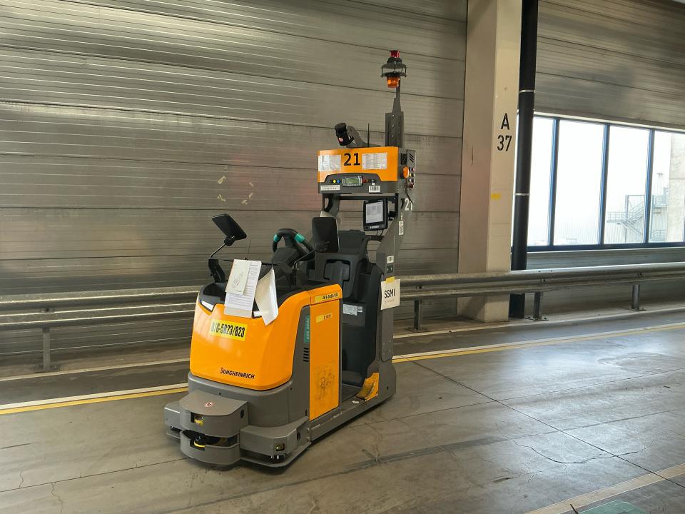 Tow Tractor Internal Transportation