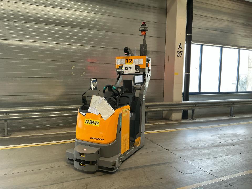 Tow Tractor Internal Transportation