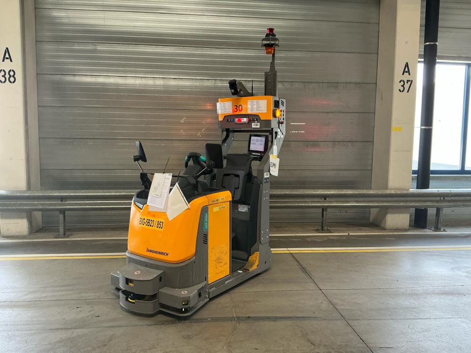 Tow Tractor Internal Transportation