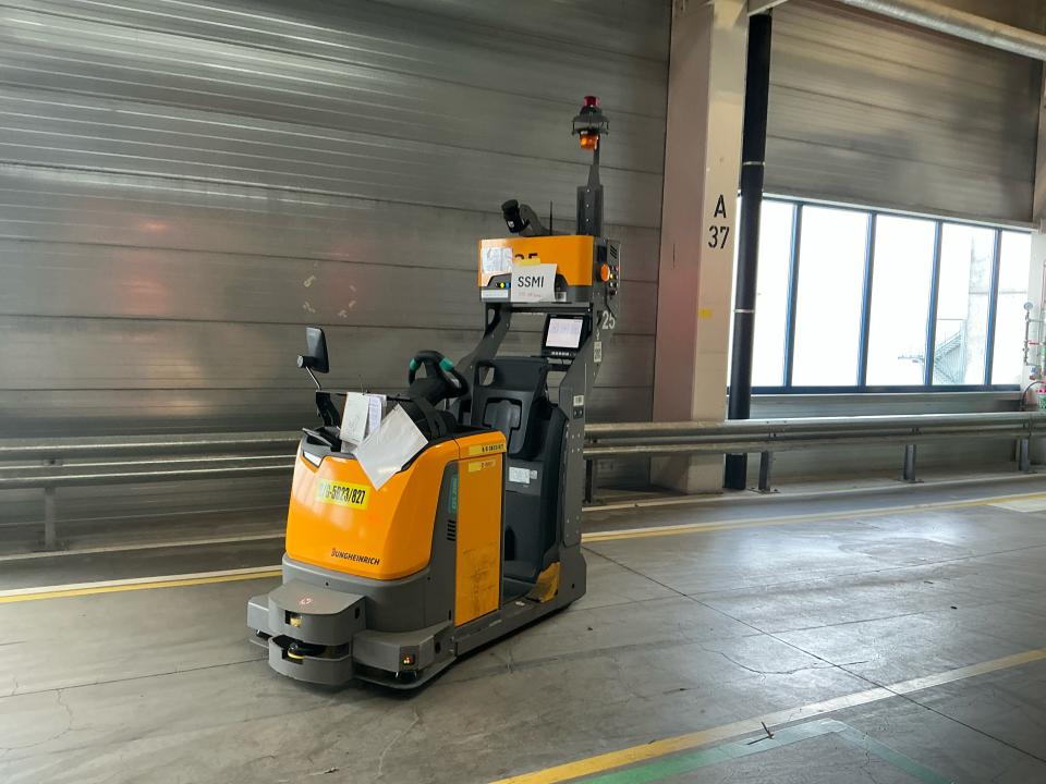 Tow Tractor Internal Transportation