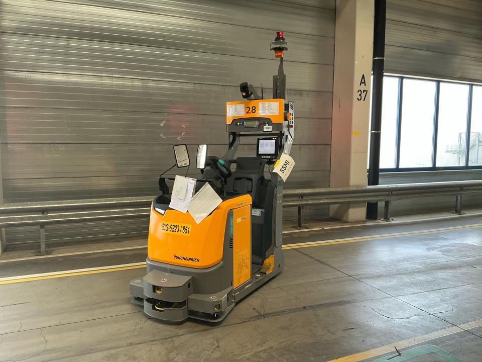 Tow Tractor Internal Transportation