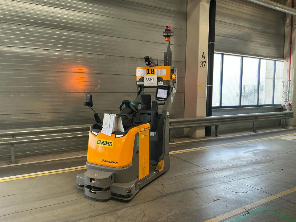 Tow Tractor Internal Transportation