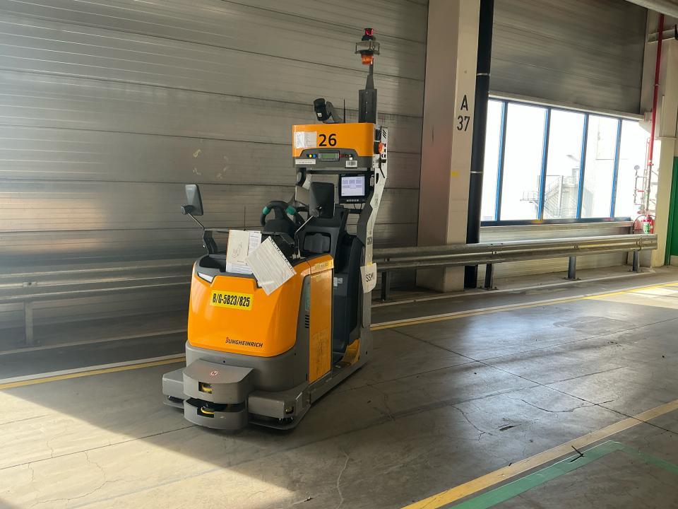 Tow Tractor Internal Transportation