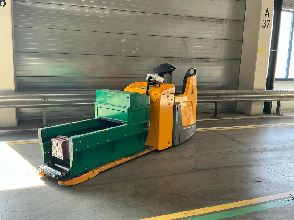 Pallet truck image
