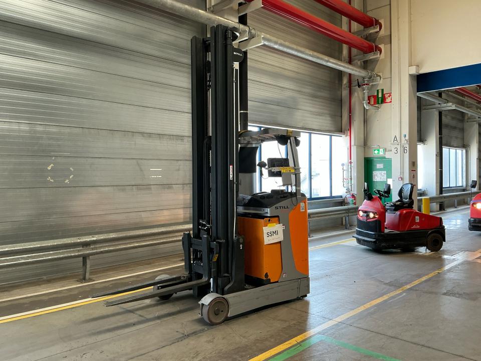 Reachtruck Reach forklifts