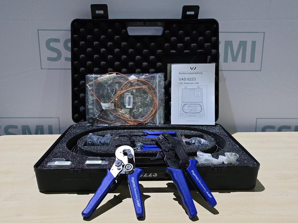 Fiber-Optic Repair Set Various garage tools