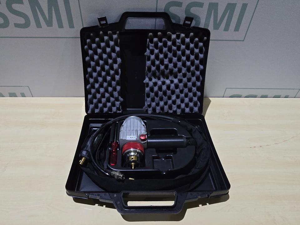 Pneumatic Rivet Pulling System Various garage tools
