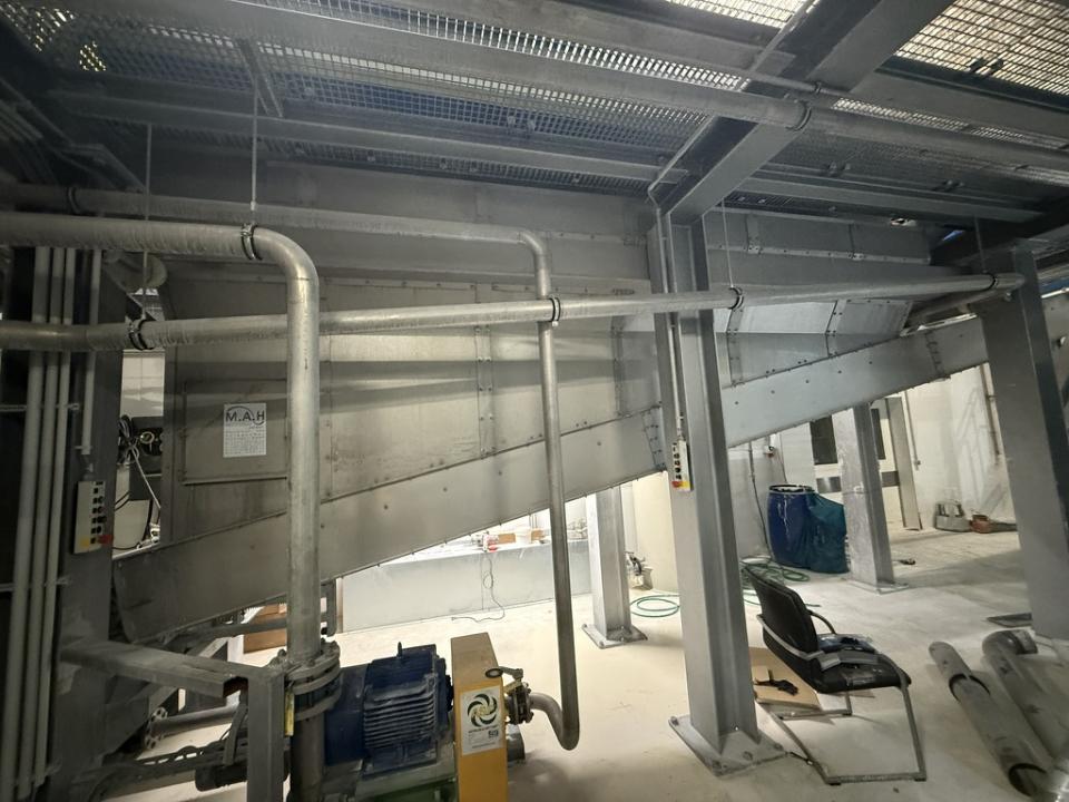 Cake Conveyer Pharmaceutical, Cosmetic and Chemistry Equipment
