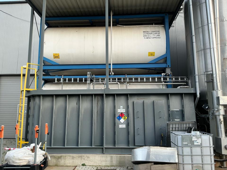 Glycol storage vessel image