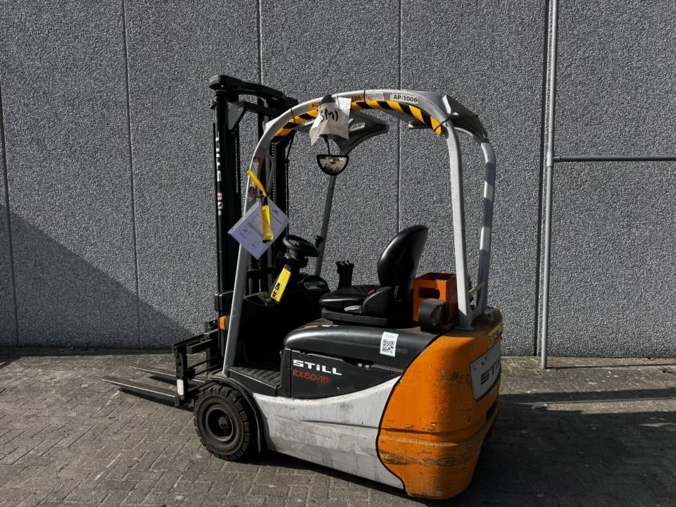 Forklift 