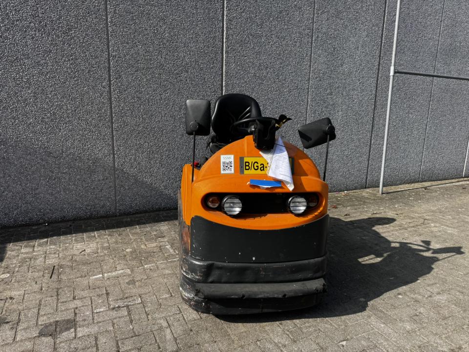 Tow Tractor Tow Trucks