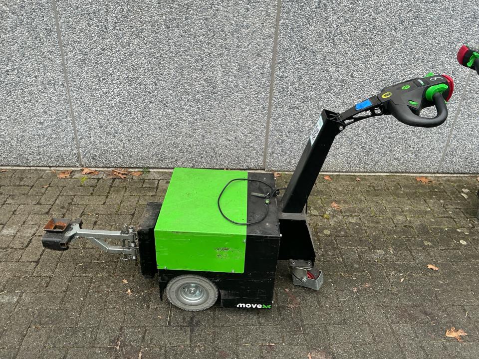 Electric Tow Tug Internal Transportation