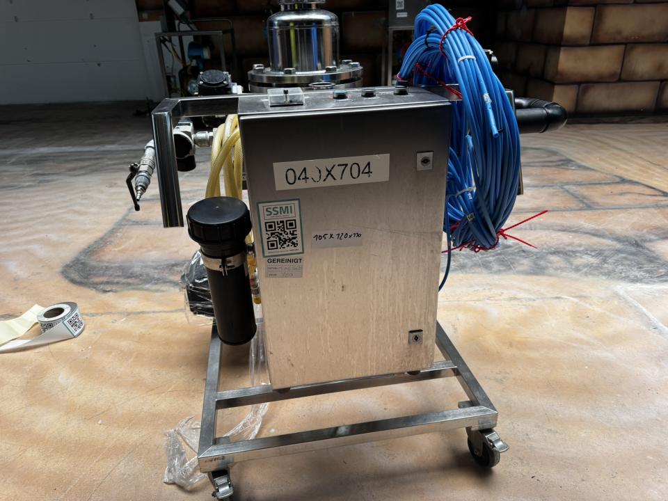 Powder transfer system Various pharmaceutical, cosmetic and chemical