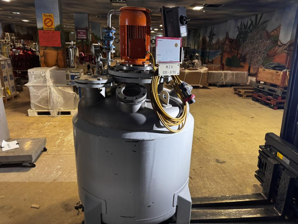 Mobile mixing tank Process Equipment and Machines