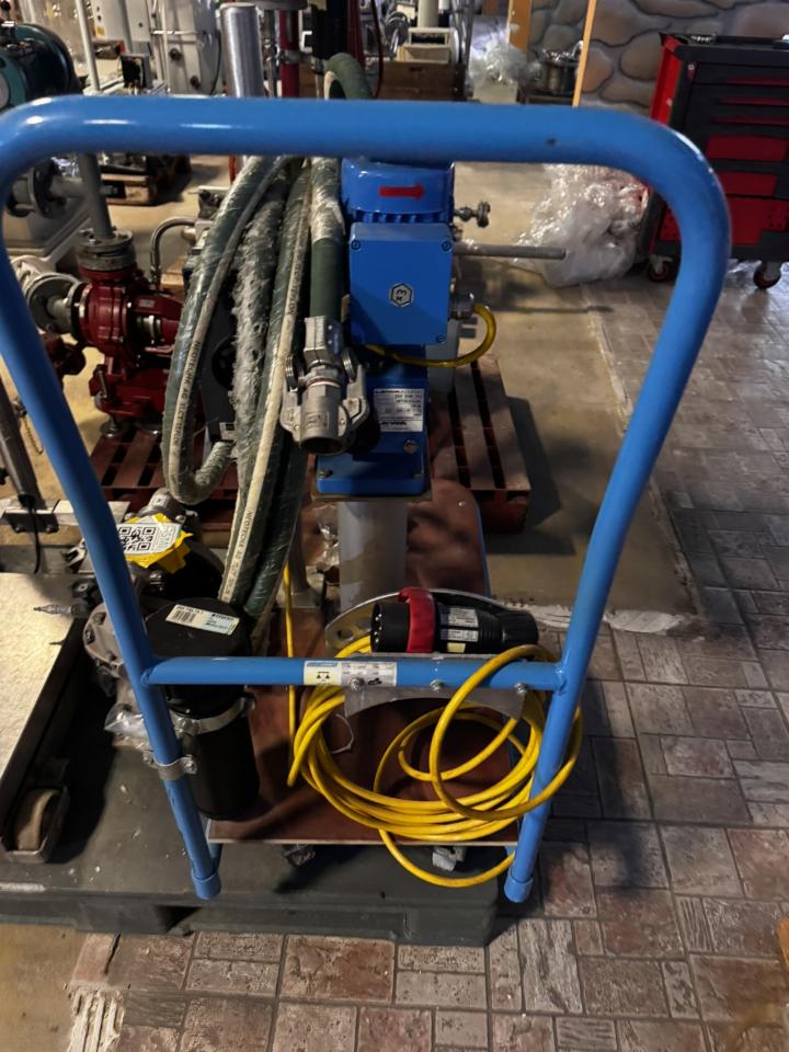 Pump on trolly Pharmaceutical, Cosmetic and Chemistry Equipment