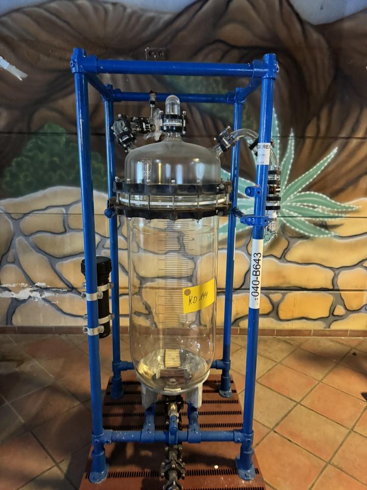 Mobile glass column Pharmaceutical, Cosmetic and Chemistry Equipment