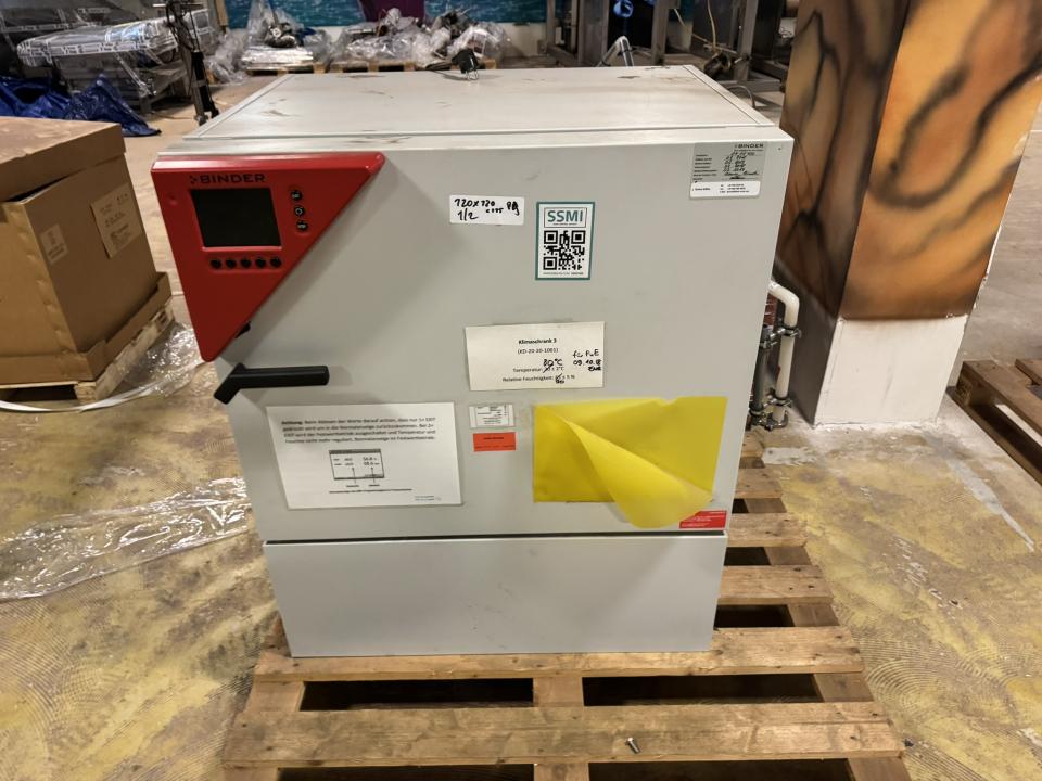 Climate cabinets 2x Laboratory Equipment