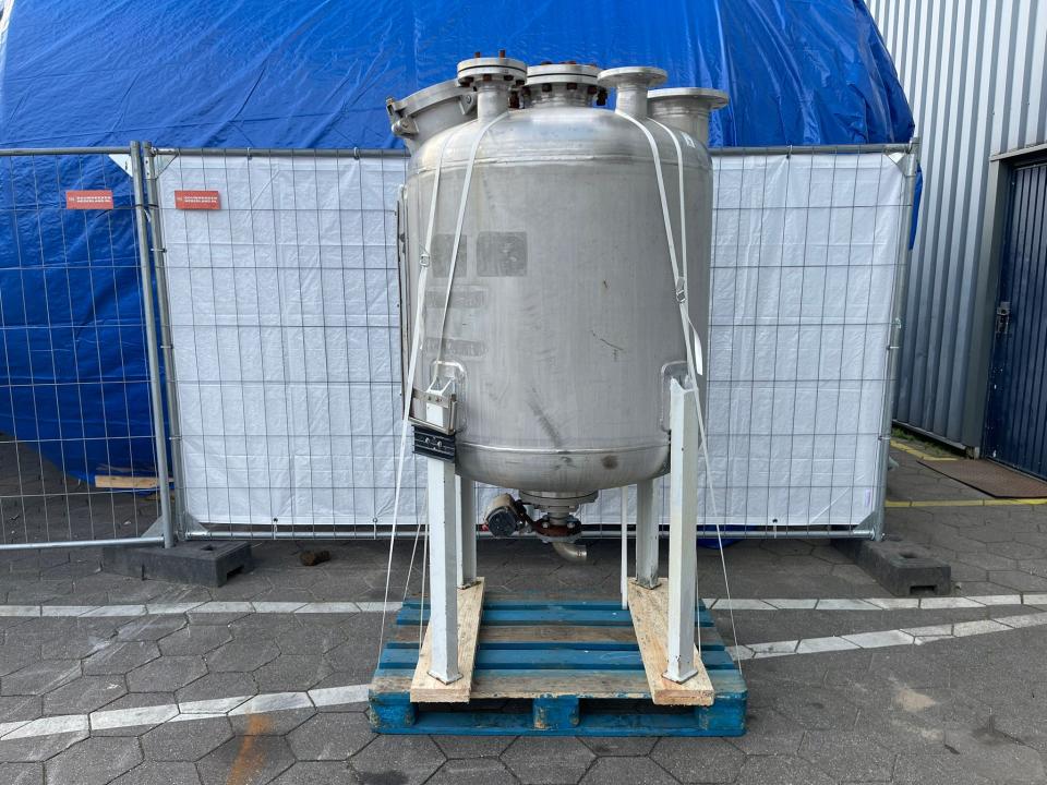 Vertical stainless steel tank / process vessel image