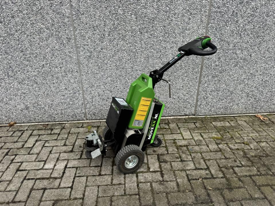 Electric Tow Tug Internal Transportation