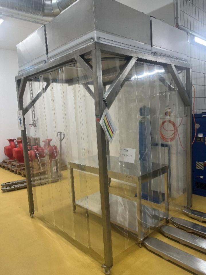 Mobile Laminar Flow Unit with 4 Filter Units and Control Display Various Laboratory Equipment