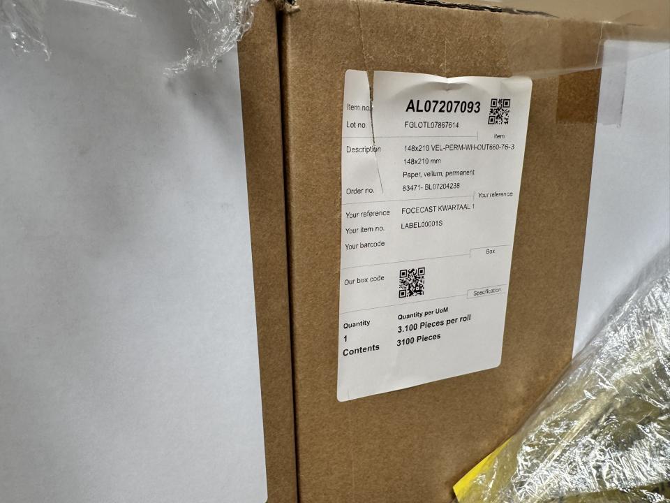 Self-adhesive blank vellum paper label roll 3 pallets Labellers and Coders