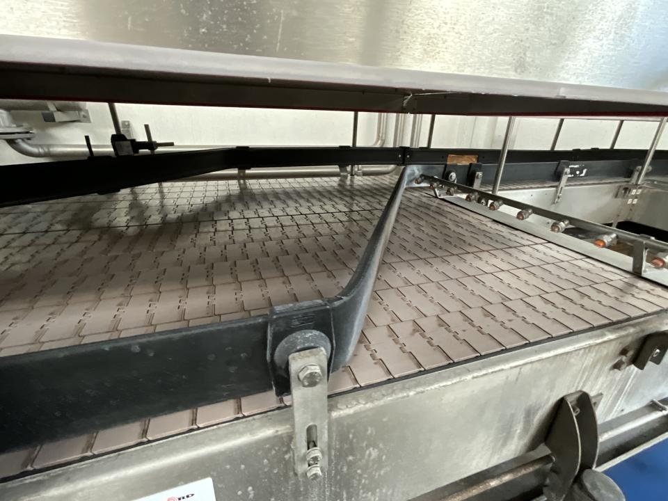 TMG Automated Packaging Conveyor Belt from Depalletiser to Bottle Filling Machine - Line 5&nbsp; 