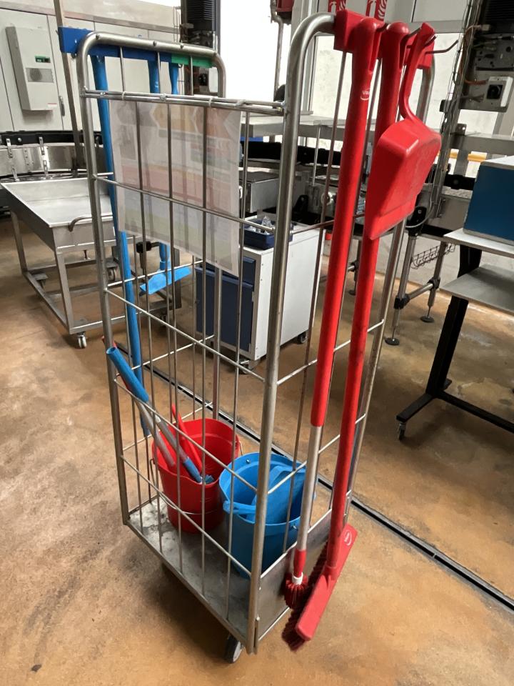 Cleaning Utensil Trolley&nbsp; 
