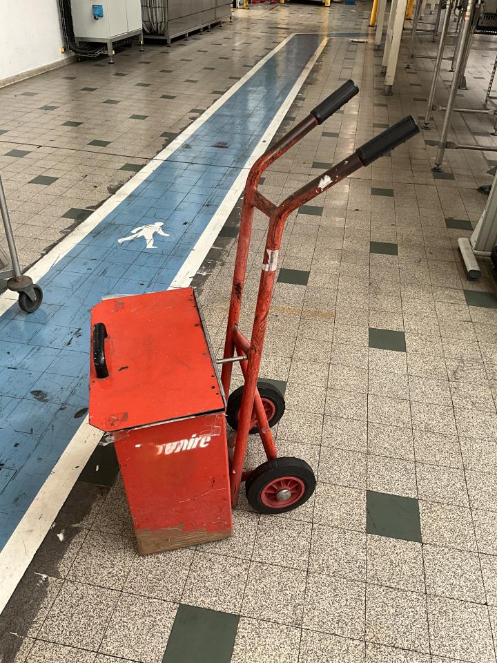 Sack Truck with Box for Hot Melt Glue Granules&nbsp; 