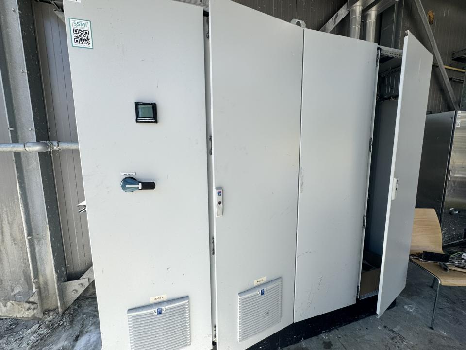 Electric Cabinet 