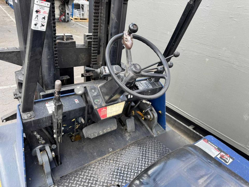 Forklift  Gas 7 Tons 