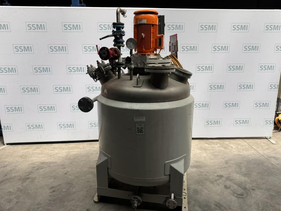 Mobile mixing tank Process Equipment and Machines