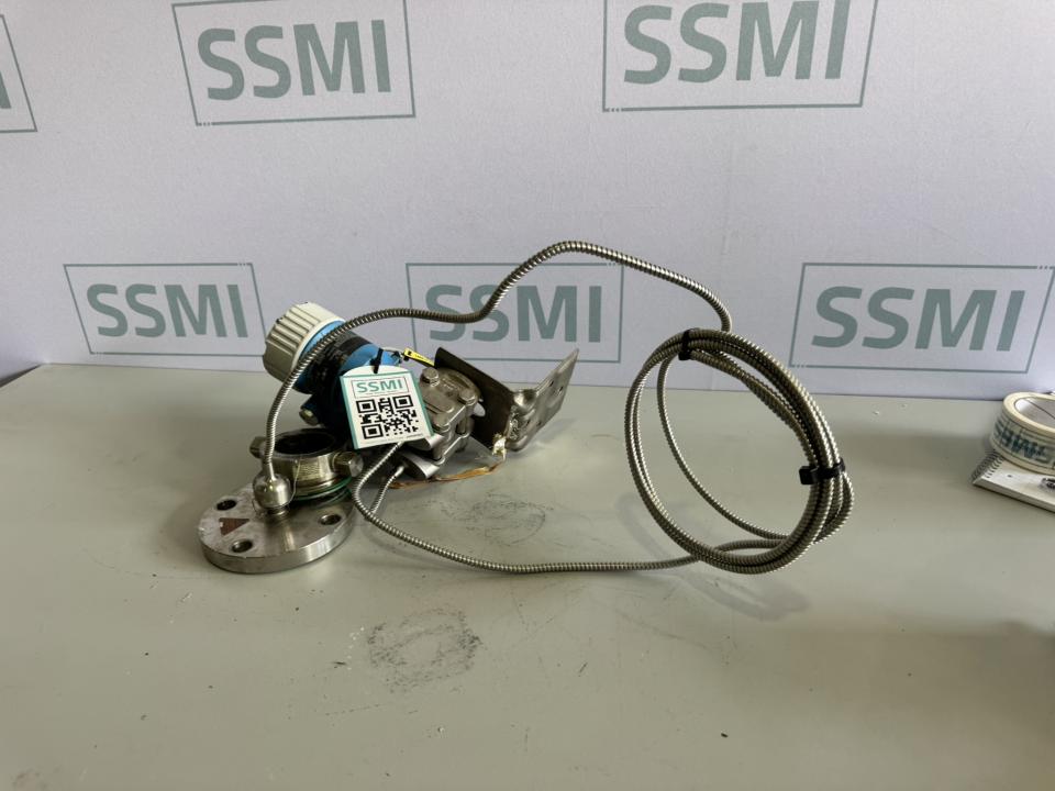 Differential pressure transmitter 