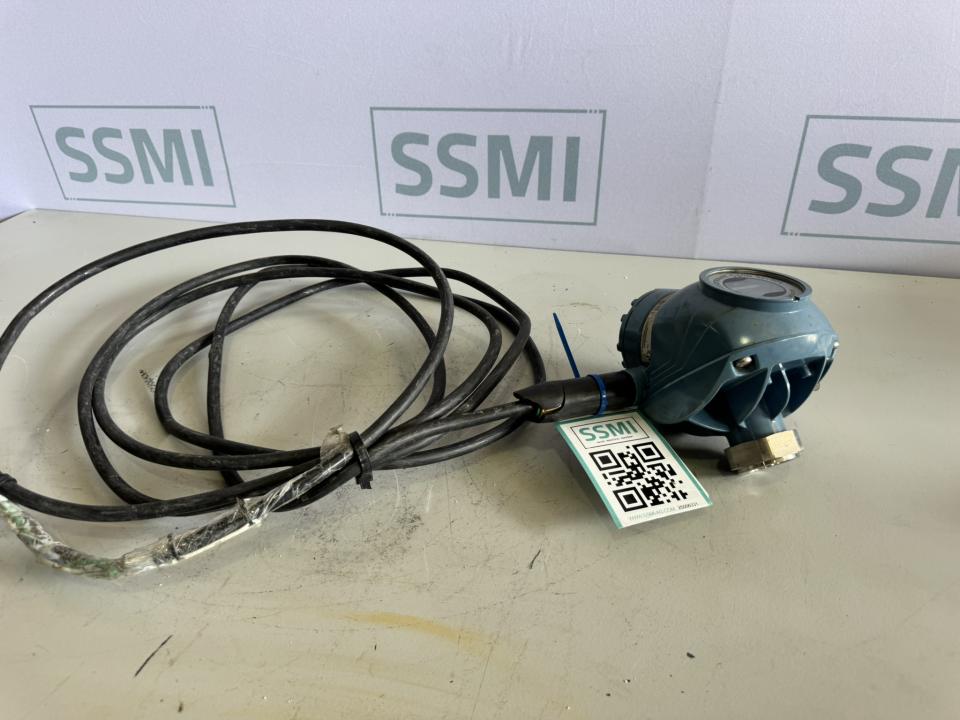 Guided-wave radar level transmitter 