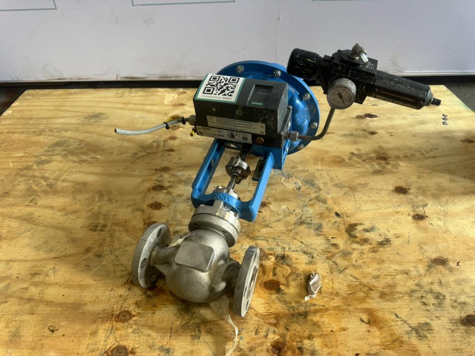Pneumatic Globe Control Valve with Siemens SIPART PS2 HART Smart Positioner 