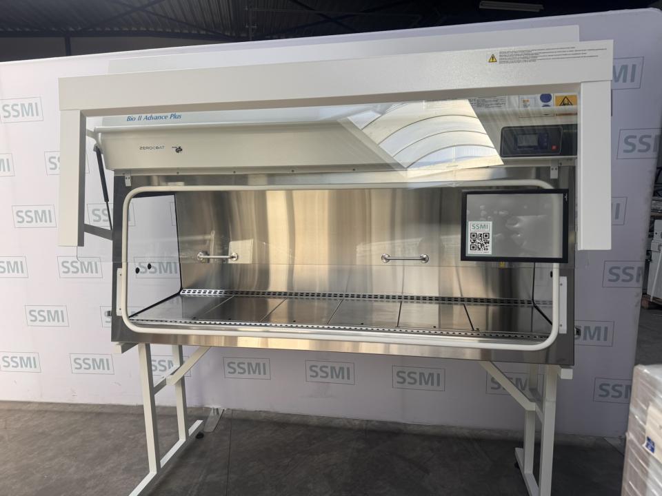 Mobile Bio II Advance 6 Plus Safety Cabinet Class II Laboratory Equipment