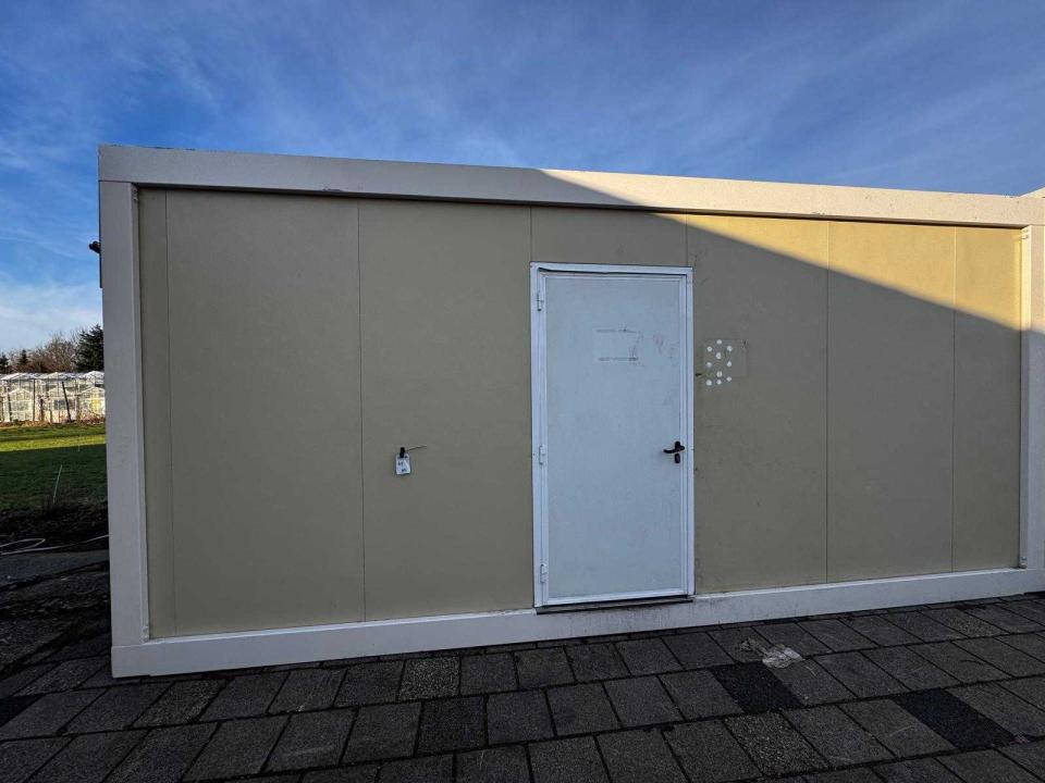 Removable office units with toilet (2x) Office Cabins