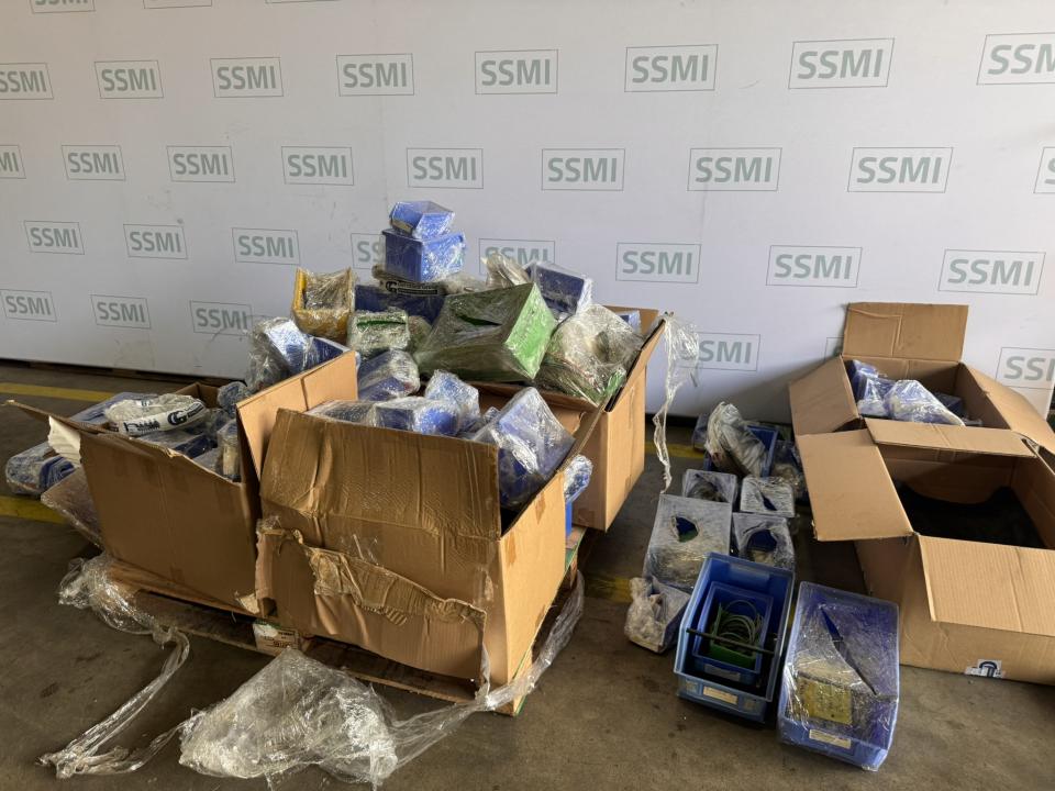 Pallet spare parts pharma equipment Various pharmaceutical, cosmetic and chemical