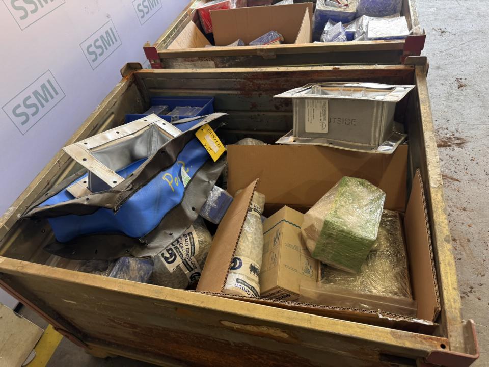 Pallet spare parts pharma equipment Various pharmaceutical, cosmetic and chemical
