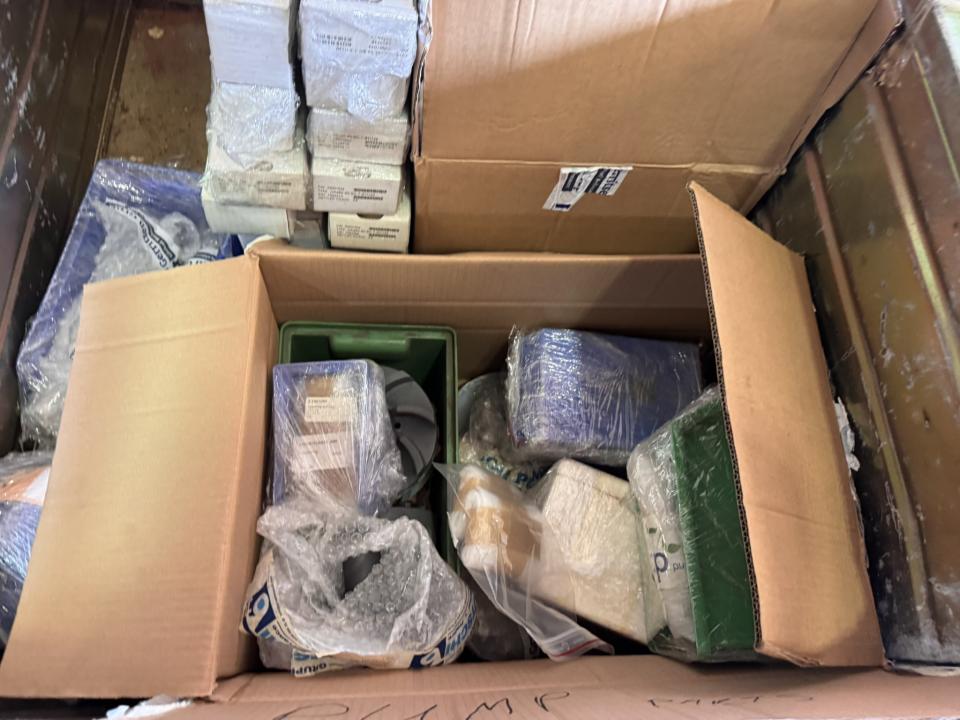 Pallet spare parts pharma equipment Various pharmaceutical, cosmetic and chemical